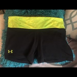 Under Armour HeatGear Shorts-Small